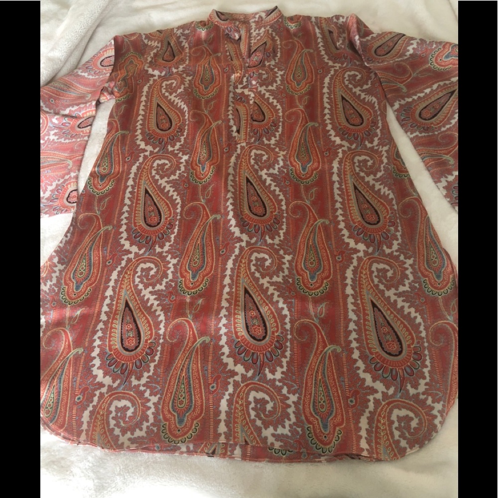 Hip length top, silken material brand new
